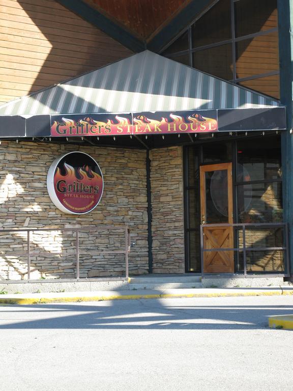 Walking Eagle Inn & Lodge Rocky Mountain House Exteriér fotografie