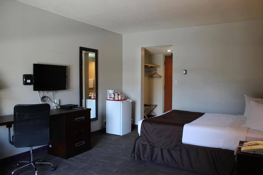 Walking Eagle Inn & Lodge Rocky Mountain House Exteriér fotografie